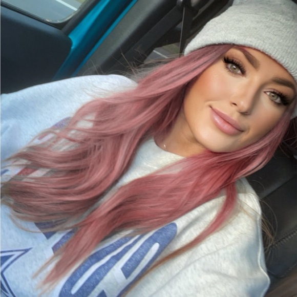 Meet your Posher, Molly - Picture 1 of 1